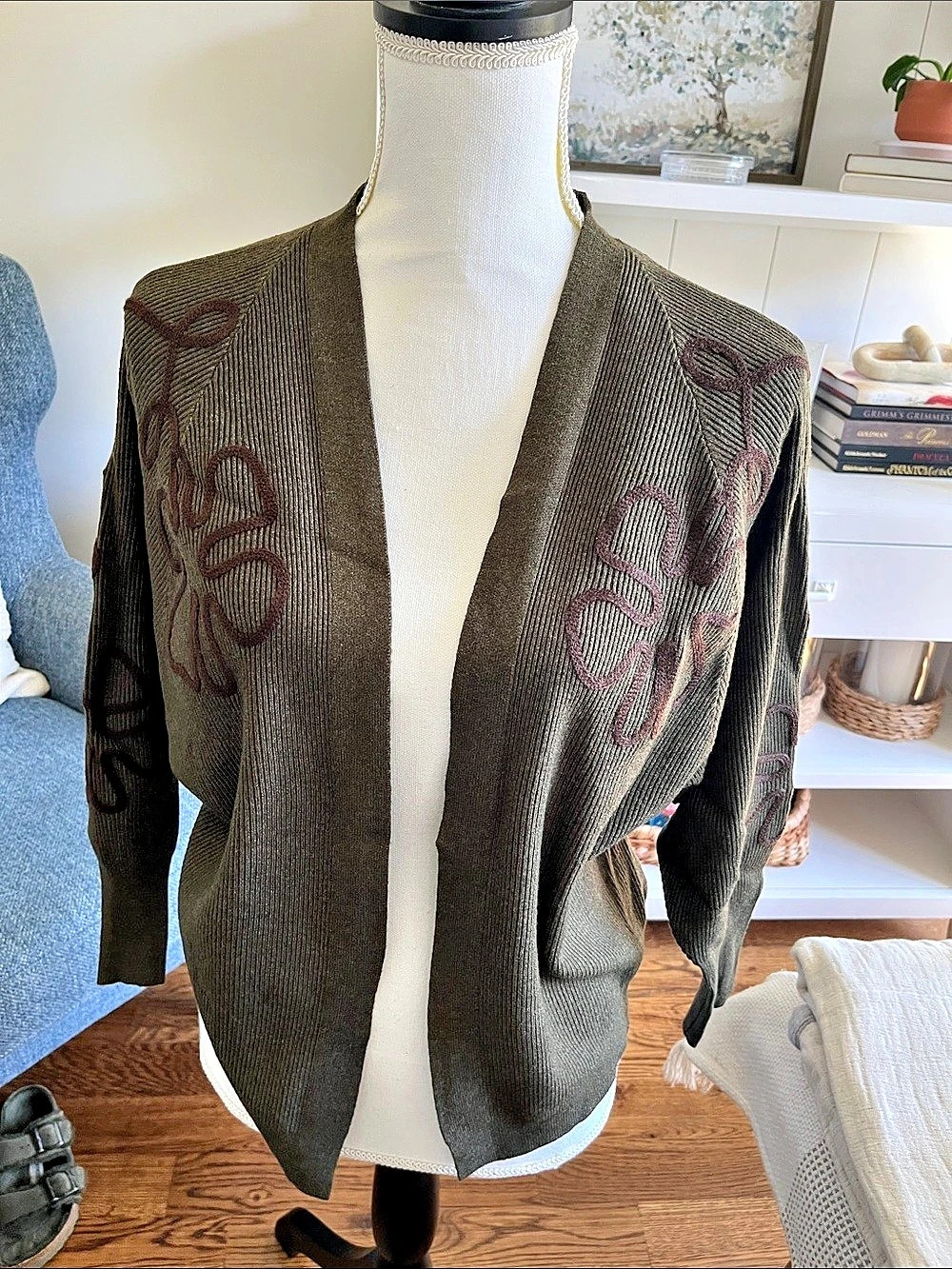 Aaeda Floral Open Front Cardigan olive green Size Small
